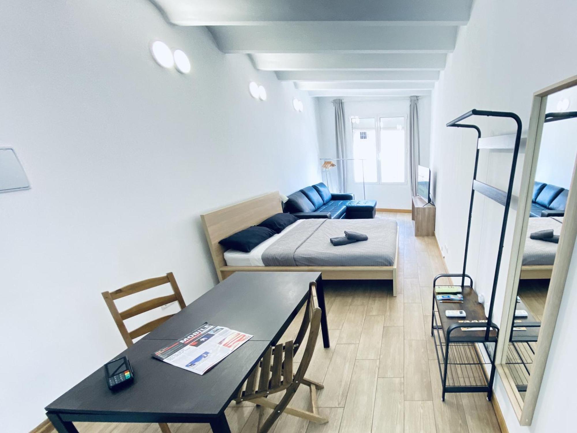 Apl Sants Lofts Bcn Fira Camp Nou Apartment Barcelona Bagian luar foto
