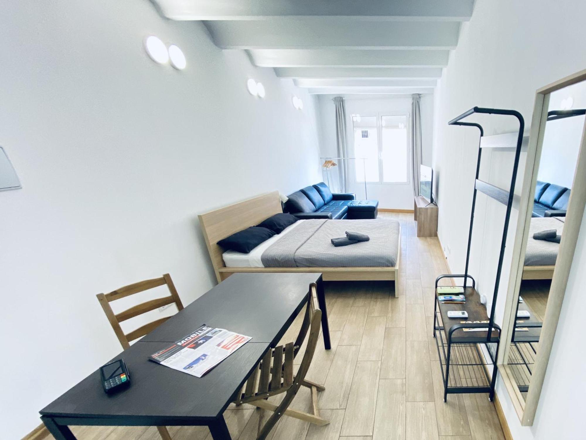 Apl Sants Lofts Bcn Fira Camp Nou Apartment Barcelona Bagian luar foto