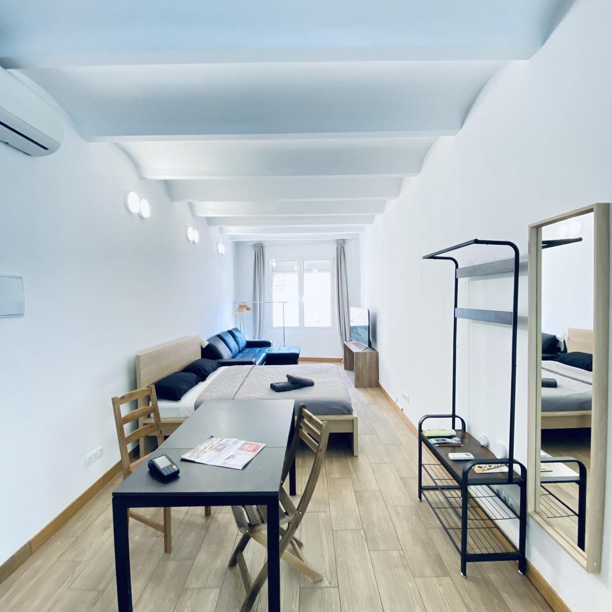 Apl Sants Lofts Bcn Fira Camp Nou Apartment Barcelona Bagian luar foto